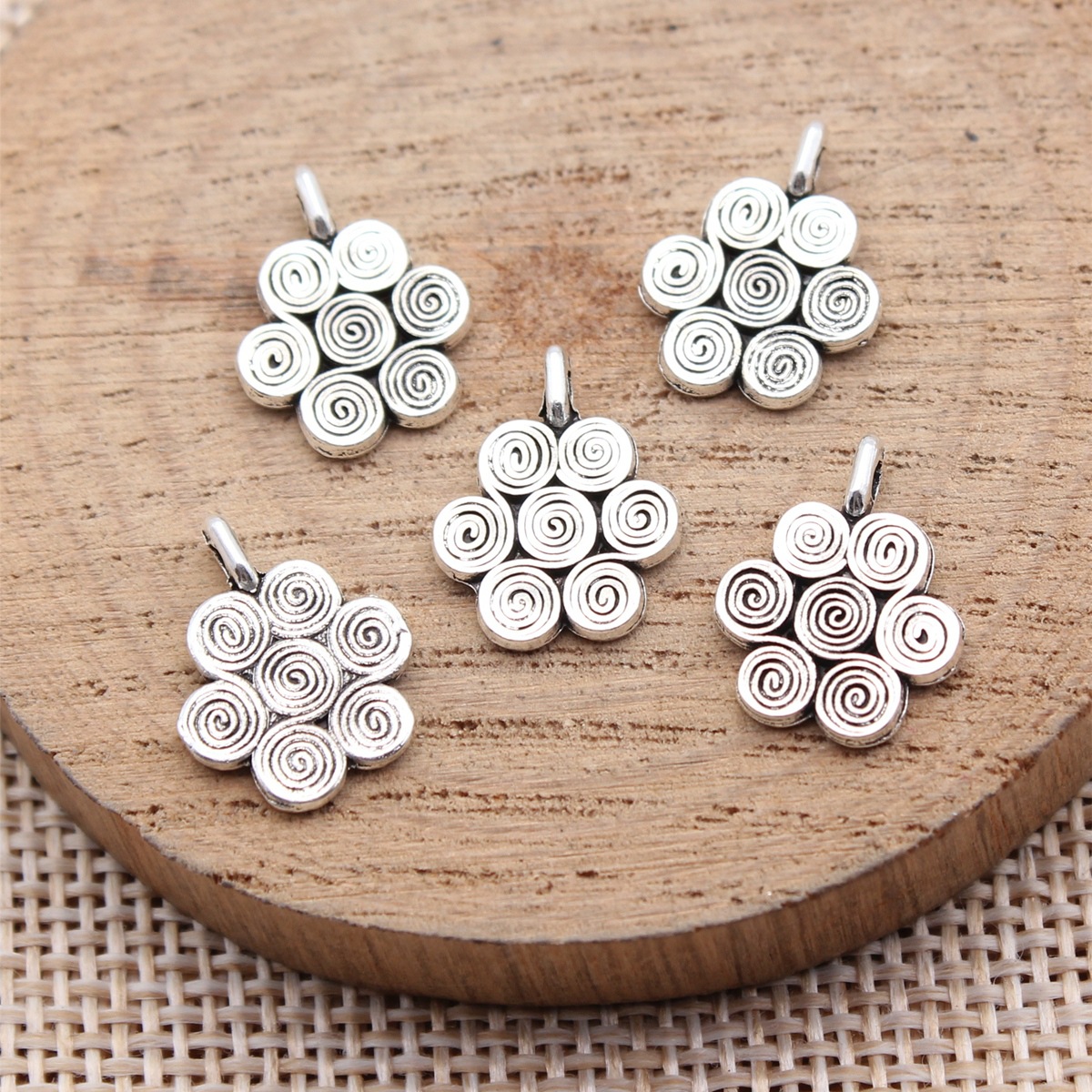 40개 15x12mm(0.59x0.47인치) 앤틱 실버 - Vintage Fashion Stores 리뷰 및 가격