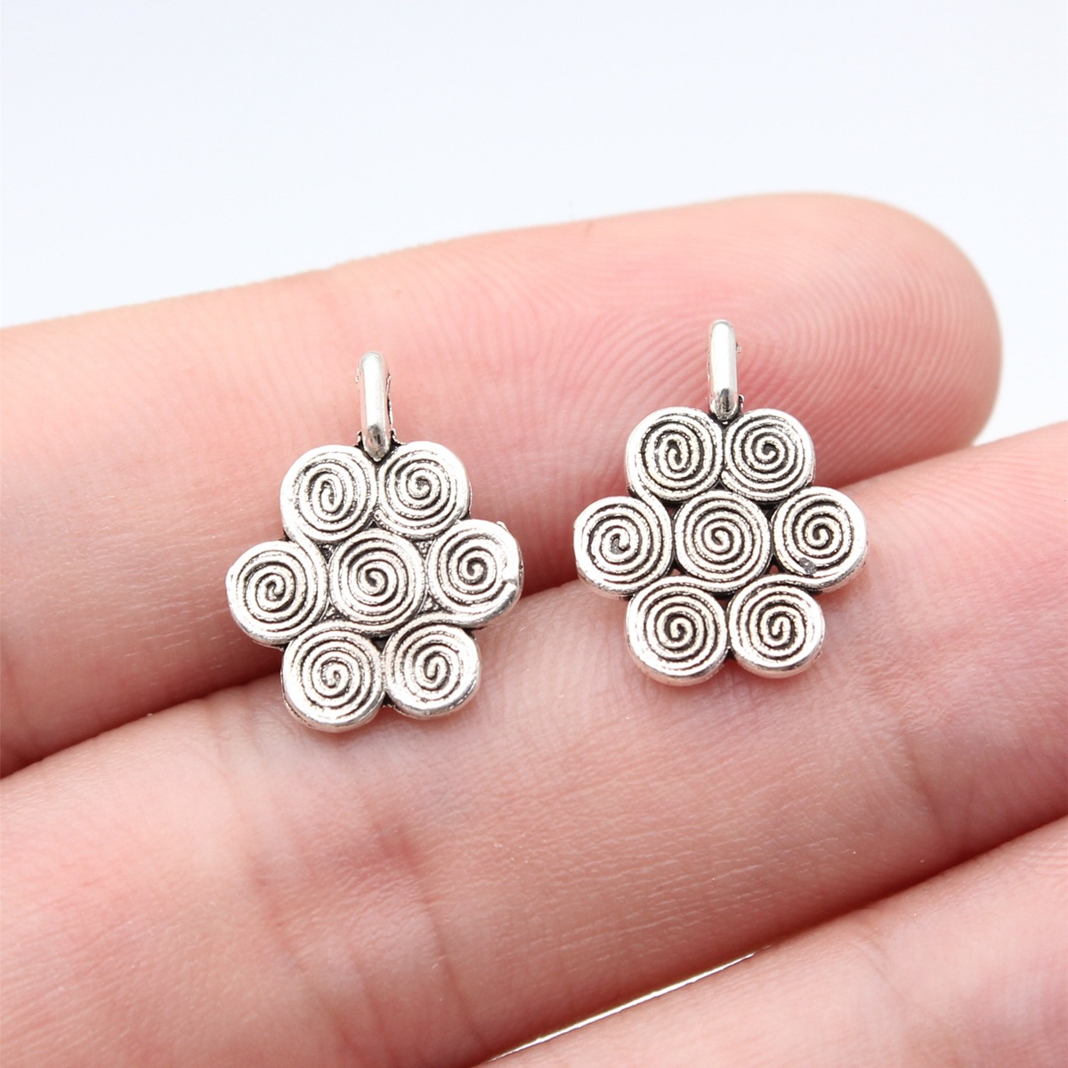40개 15x12mm(0.59x0.47인치) 앤틱 실버 - Vintage Fashion Stores 리뷰 및 가격